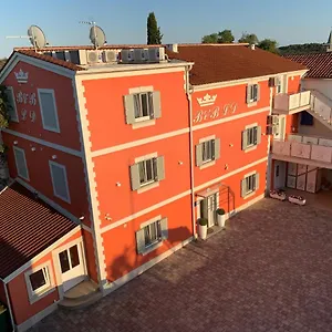 Frühstückspension L.d, Pula